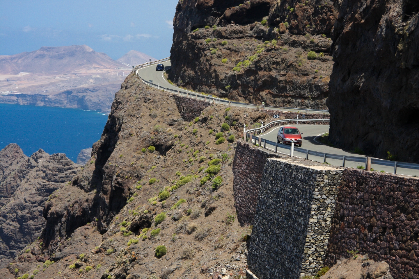 The GC 200 west coast road in Gran Canaria