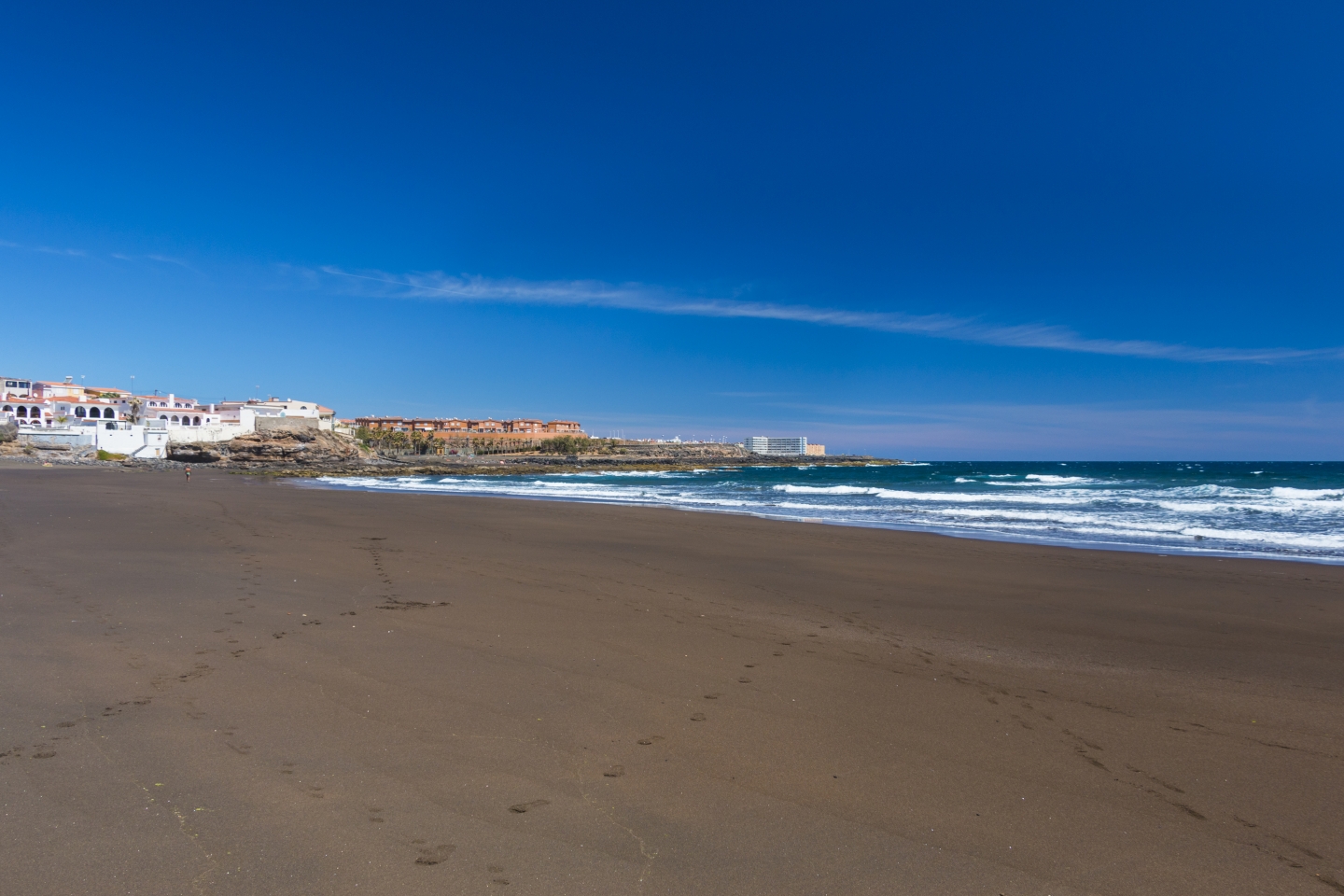Playa del Hombre beach gets consistent surf waves