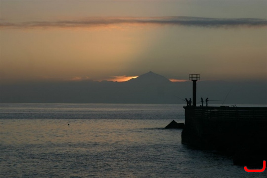 sardina_harbour_with_the_teide_in_the_back