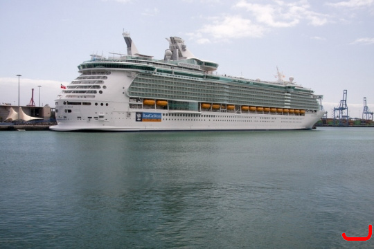 independence_of_the_seas-4