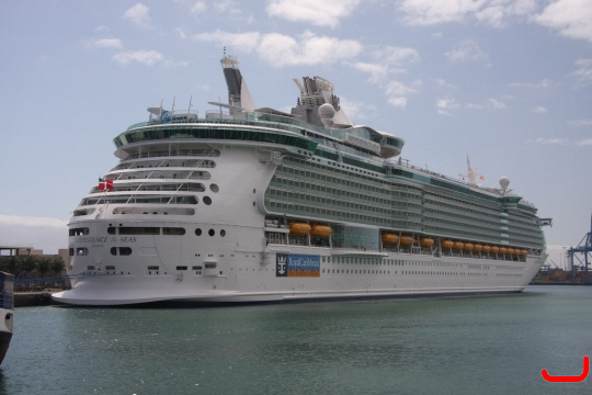 independence_of_the_seas-5