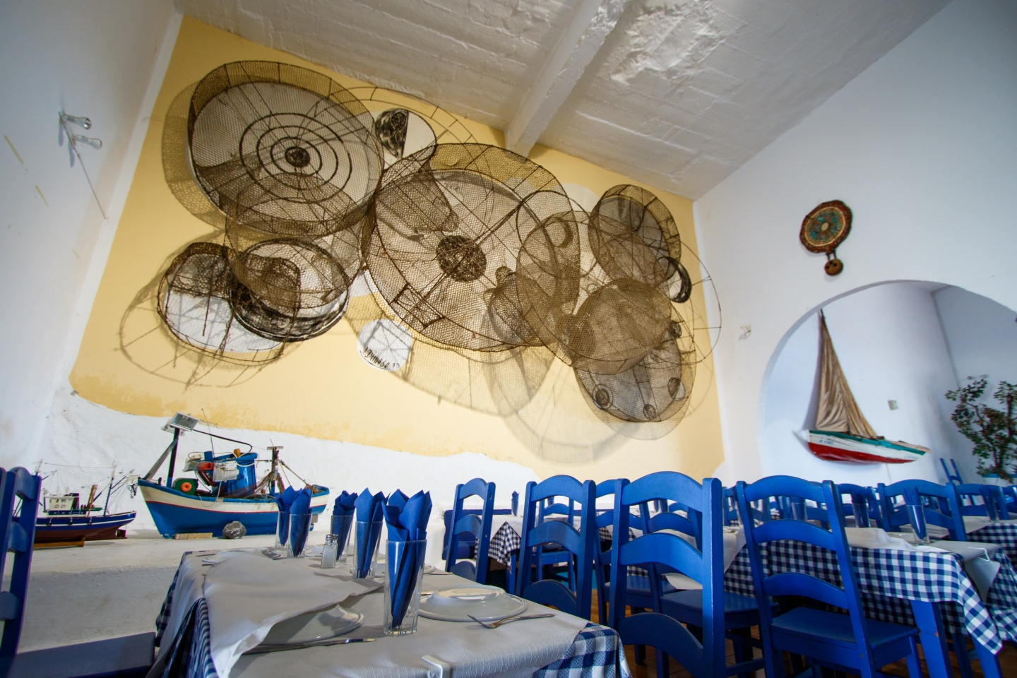 Pepe Dámaso artwork inside Las Nasas restaurant