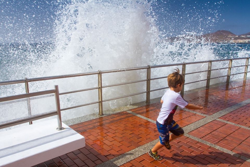 Wind, showers and big waves in north Gran Canaria this weekend. Better in the south