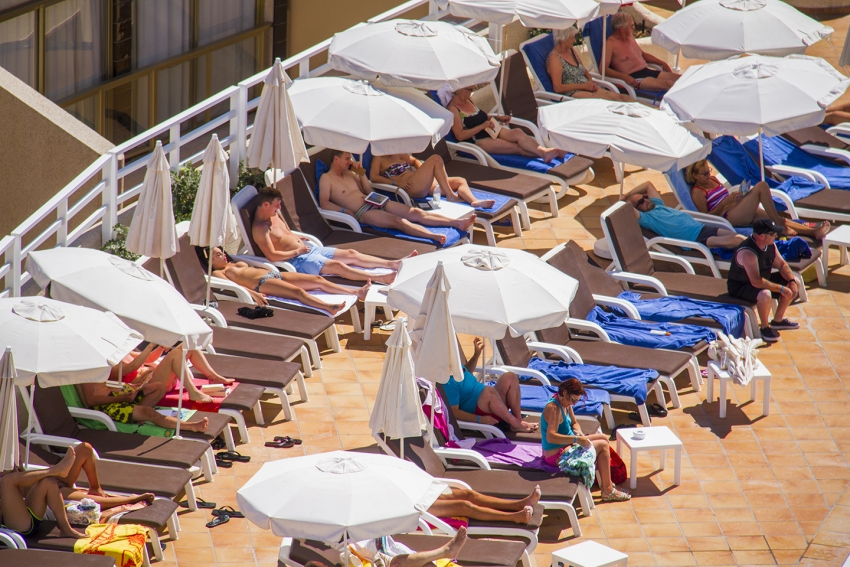 There's two over there, run: Lounger wars are a hotel's worst nightmare